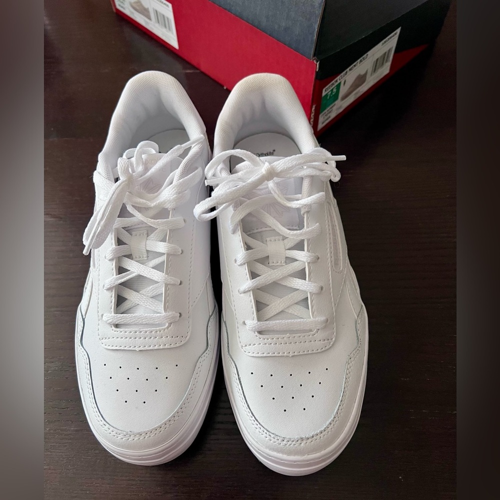 Reebok White Sneakers Size 7.5